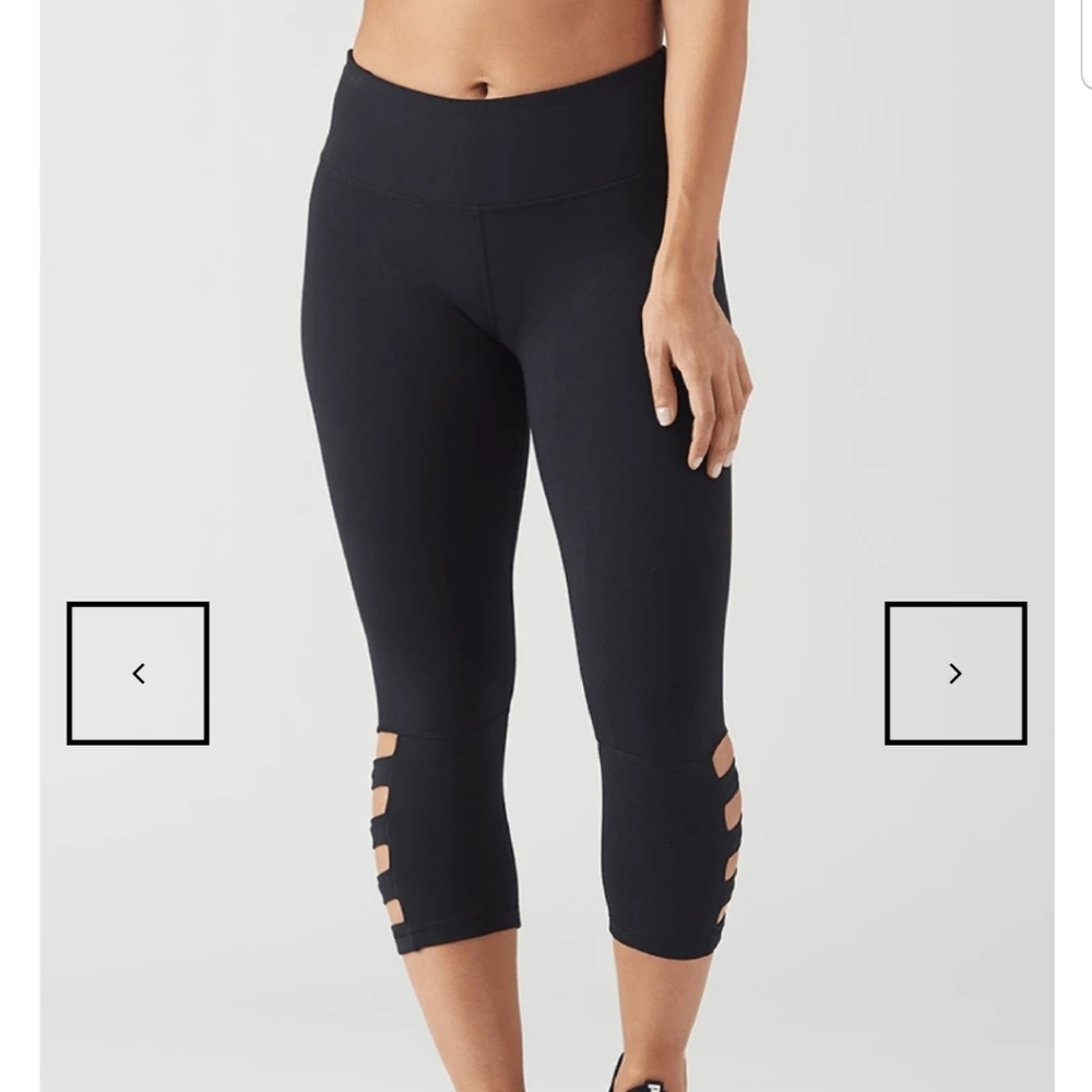Purple Glyder Cropped leggings with cutouts-size M